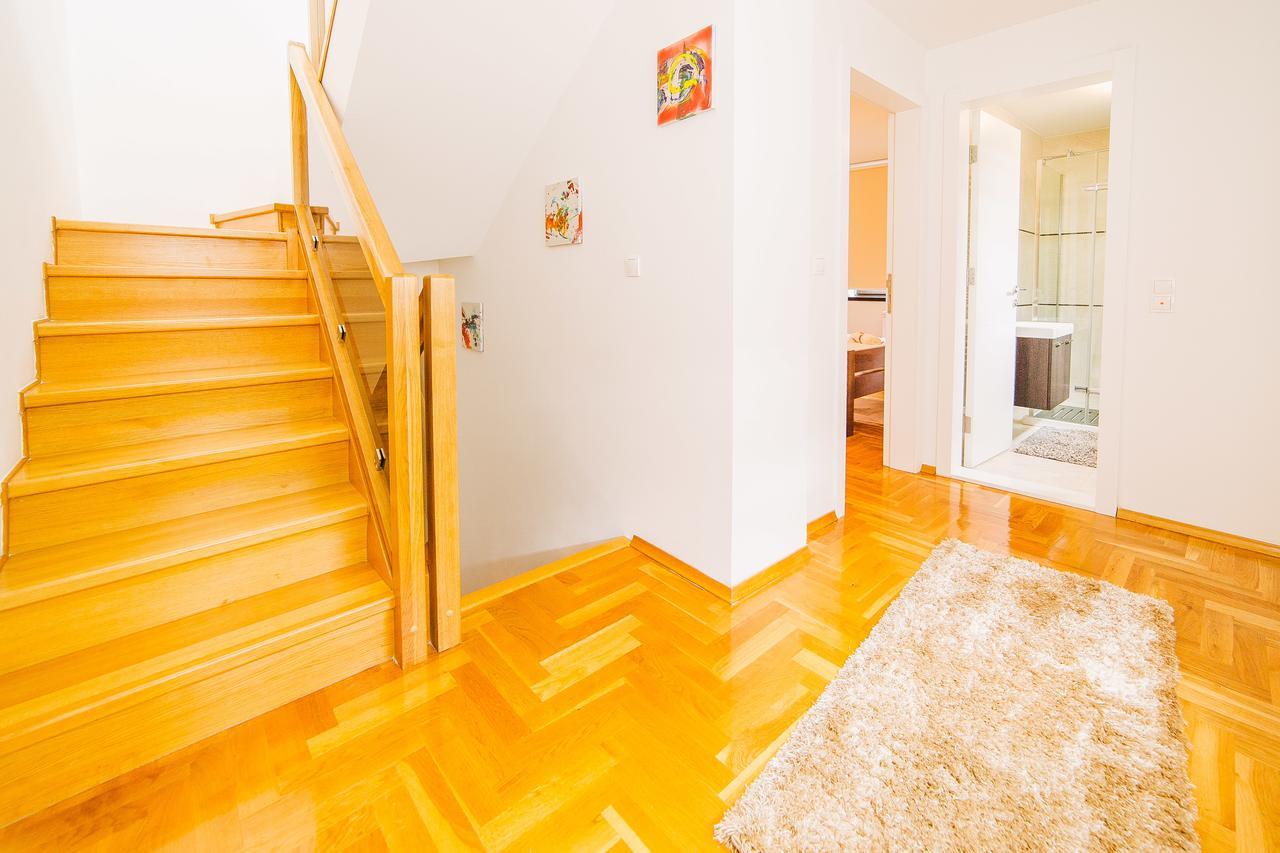 Luxury 3 Story House- Best View 사라예보 외부 사진
